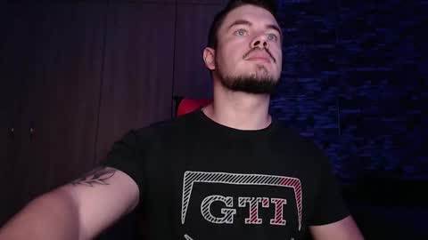 blueeyeboy0 online show from February 2025 06:09:02 AM