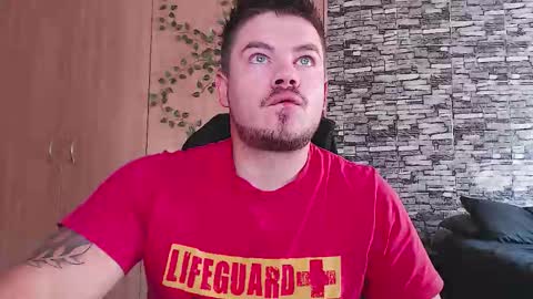 blueeyeboy0 online show from September 2025 06:46:01 AM