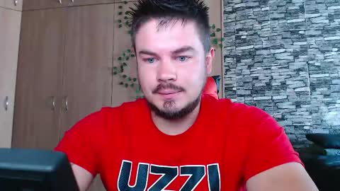 blueeyeboy0 online show from October 2025 07:53:01 AM