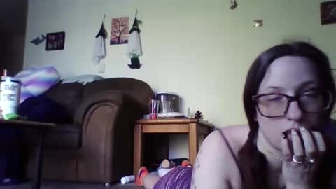 Snapshot of blueeyedbeauty1995 chatting on May 2026 12:48:02 AM Blueeyedbeauty online show from May 2026 12:48:02 AM