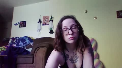 Snapshot of blueeyedbeauty1995 chatting on June 2026 08:33:02 PM Blueeyedbeauty online show from June 2026 08:33:02 PM
