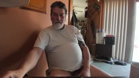 bluegill_grr online show from April 2026 07:14:01 PM