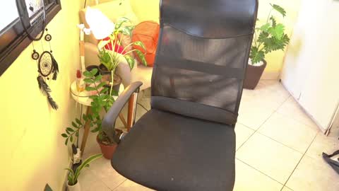 Snapshot of bluemysticlady chatting on January 2025 03:22:01 PM FLORAA online show from January 2025 03:22:01 PM