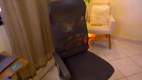 FLORAA online show from February 2026 01:51:01 PM