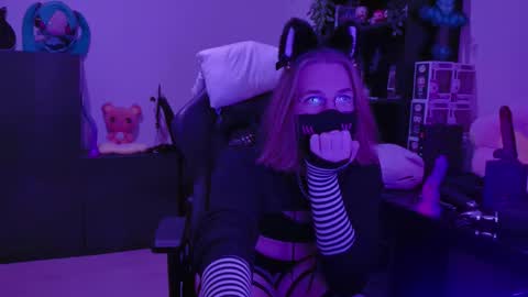 Snapshot of bluespanking chatting on February 2026 06:48:01 PM Blue online show from February 2026 06:48:01 PM