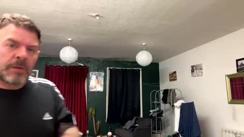 Blueyloey online show from December 2024 12:51:02 AM