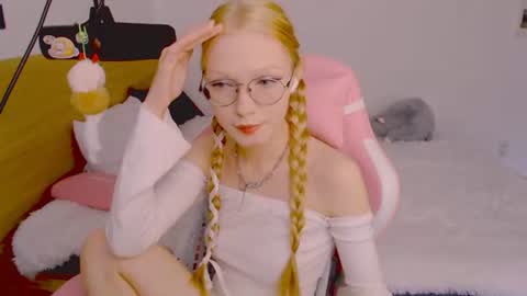 Snapshot of blush_alert chatting on July 2026 08:32:02 AM Diana online show from July 2026 08:32:02 AM