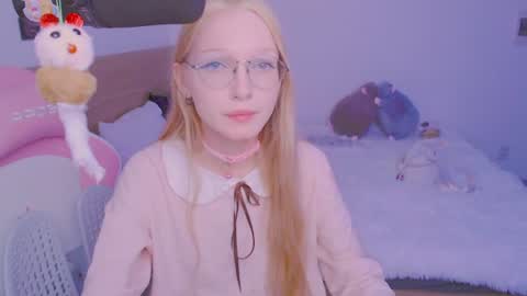 Snapshot of blush_alert chatting on July 2026 03:58:02 PM Diana online show from July 2026 03:58:02 PM