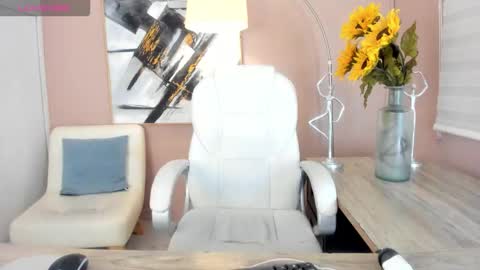 Ana Maria online show from March 2026 08:27:02 PM