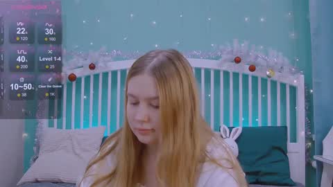 Snapshot of blush_ellie chatting on December 2024 10:50:01 AM Ellie3 online show from December 2024 10:50:01 AM