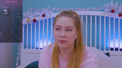 Snapshot of blush_ellie chatting on January 2025 12:27:02 PM Ellie3 online show from January 2025 12:27:02 PM