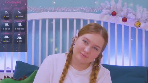 Snapshot of blush_ellie chatting on January 2025 04:48:02 PM Ellie3 online show from January 2025 04:48:02 PM