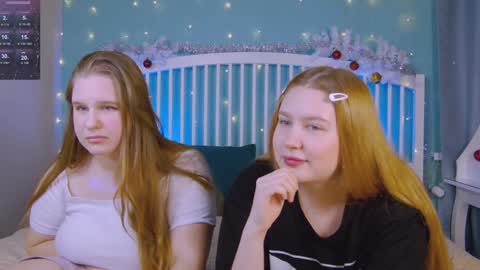 Snapshot of blush_ellie chatting on January 2025 02:36:01 PM Ellie3 online show from January 2025 02:36:01 PM