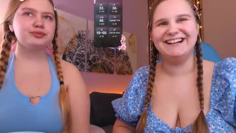 Snapshot of blush_ellie chatting on February 2025 05:42:01 PM Ellie3 online show from February 2025 05:42:01 PM