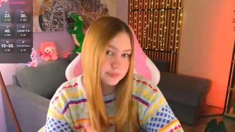 Snapshot of blush_ellie chatting on March 2025 12:00:01 PM Ellie3 online show from March 2025 12:00:01 PM