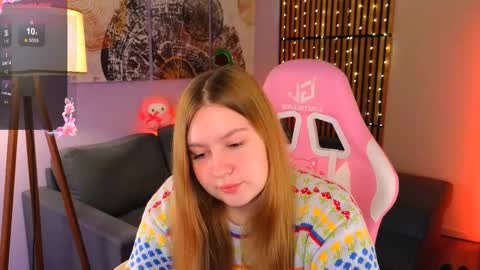Snapshot of blush_ellie chatting on March 2025 03:07:02 PM Ellie3 online show from March 2025 03:07:02 PM