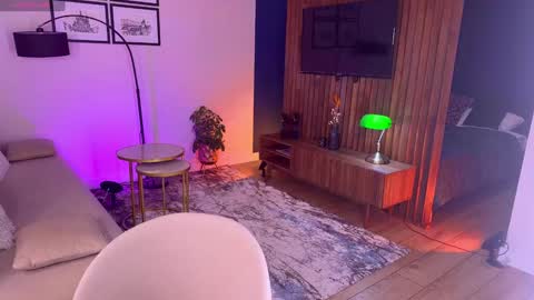 Mikki chan online show from October 2025 07:51:02 AM