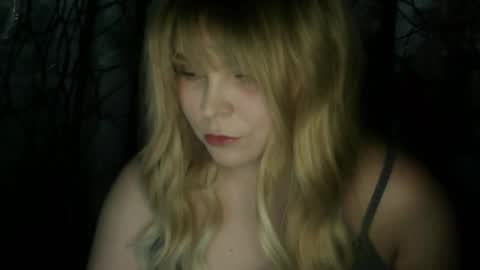 blushing_star online show from December 2025 11:06:02 AM