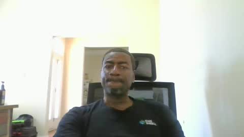 bluuthunder1914 online show from September 2025 05:03:02 PM