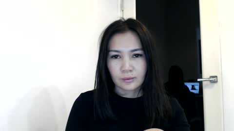 Snapshot of bmw_lovee chatting on October 2025 05:35:01 PM Liya online show from October 2025 05:35:01 PM