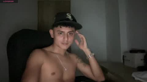 Snapshot of bob_pettersonn chatting on May 2026 03:01:01 AM Bob INDEPENDENT MODEL online show from May 2026 03:01:01 AM