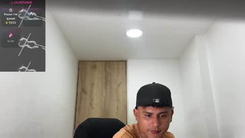 Snapshot of bob_pettersonn chatting on May 2026 04:42:02 AM Bob INDEPENDENT MODEL online show from May 2026 04:42:02 AM