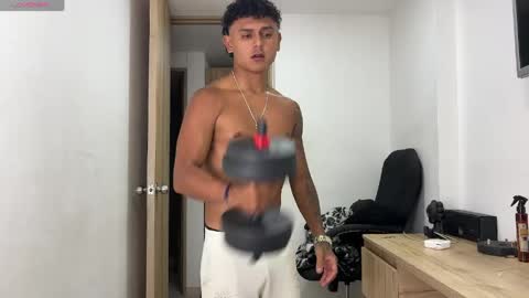 Snapshot of bob_pettersonn chatting on May 2026 05:16:02 AM Bob INDEPENDENT MODEL online show from May 2026 05:16:02 AM