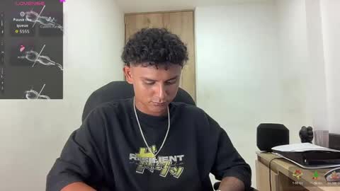 Snapshot of bob_pettersonn chatting on May 2026 01:56:01 AM Bob INDEPENDENT MODEL online show from May 2026 01:56:01 AM
