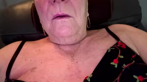 bobbiesucks69 online show from September 2025 02:08:02 PM