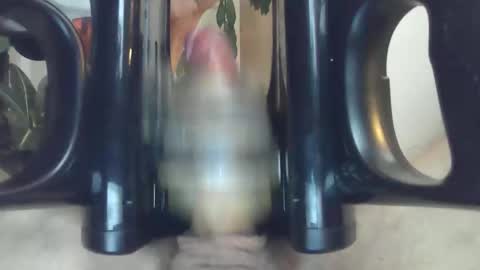 Snapshot of bobby123572970 chatting on October 2025 04:52:01 PM Bobby123 online show from October 2025 04:52:01 PM