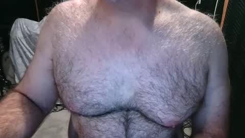 Snapshot of bobbyhill27b chatting on November 2025 01:25:02 AM BobbyHill27b online show from November 2025 01:25:02 AM