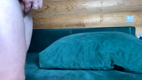 Nail and Olivia online show from October 2025 09:19:02 AM