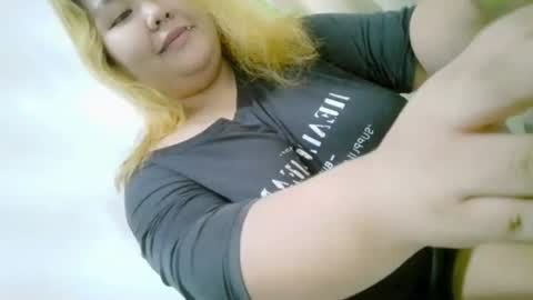 Snapshot of bombastic_darla chatting on September 2025 03:50:02 AM bombastic_darla online show from September 2025 03:50:02 AM