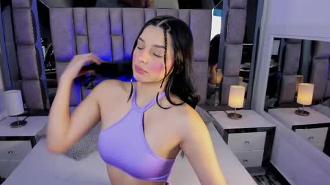 bonet_iris online show from April 2026 07:03:02 PM