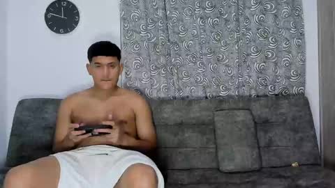 Snapshot of bonieandclyde1 chatting on May 2026 10:50:03 PM Bonnie Clyde online show from May 2026 10:50:03 PM