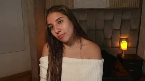 bonnali_lune online show from April 2026 05:44:02 AM