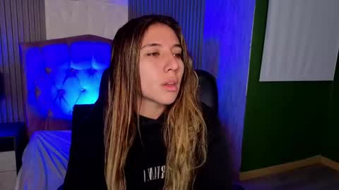 Snapshot of bonnali_lune chatting on May 2026 05:03:01 AM bonnali_lune online show from May 2026 05:03:01 AM
