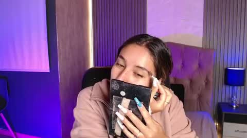 bonnali_lune online show from June 2026 04:39:02 AM