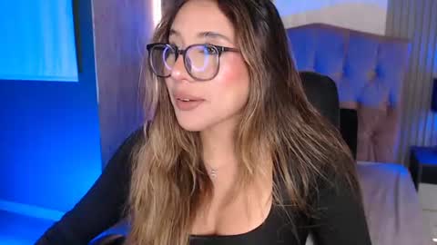 bonnali_lune online show from July 2026 12:59:02 AM