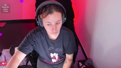 Bonnie Help me reach 500 likes online show from February 2026 06:14:01 PM