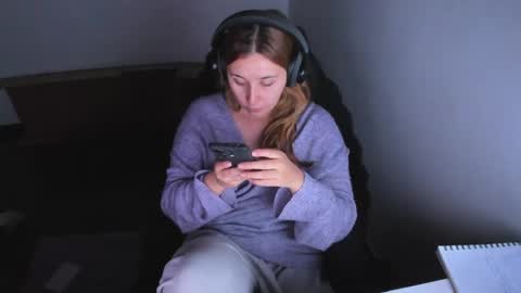 Bonnie Help me reach 500 likes online show from April 2026 11:27:02 PM