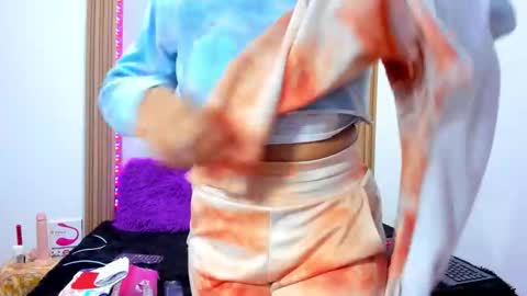 Snapshot of bonnie_tucci_ chatting on November 2025 12:05:01 PM Bonnie online show from November 2025 12:05:01 PM