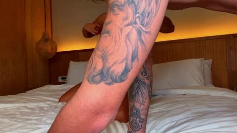 bonnieandclyde540767 online show from April 2026 06:19:01 AM