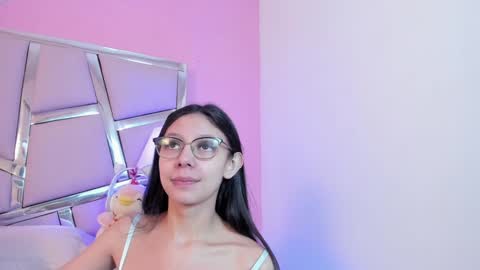 Bonnie  online show from December 2024 01:24:02 PM