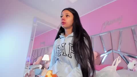 Bonnie  online show from January 2025 12:35:01 PM