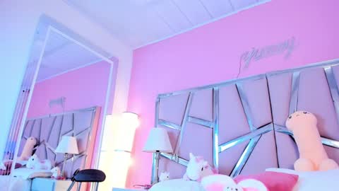 Bonnie  online show from January 2025 01:28:01 PM