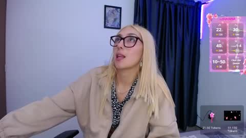 Snapshot of bonny_clyde_xx_ chatting on April 2026 05:01:02 AM Soffy Brooks Independent model online show from April 2026 05:01:02 AM