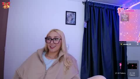 Snapshot of bonny_clyde_xx_ chatting on April 2026 03:45:01 AM Soffy Brooks Independent model online show from April 2026 03:45:01 AM