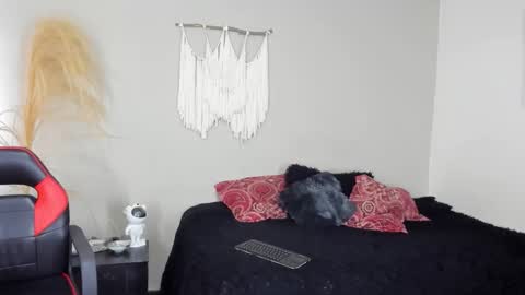 Bonny online show from May 2026 09:56:02 PM