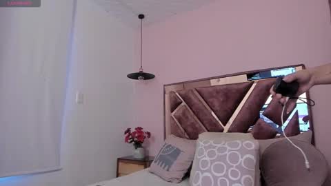 Snapshot of bonny_jones2 chatting on September 2025 07:30:02 PM Bonny Jones online show from September 2025 07:30:02 PM